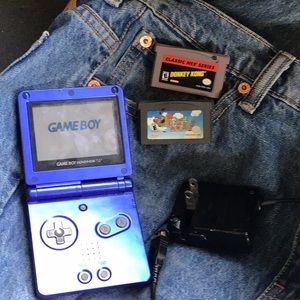 NINTENDO GAMEBOY ADVANCE SP (games included )